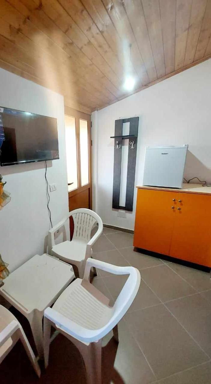 Guest House Xhaferaj Berat Szoba fotó